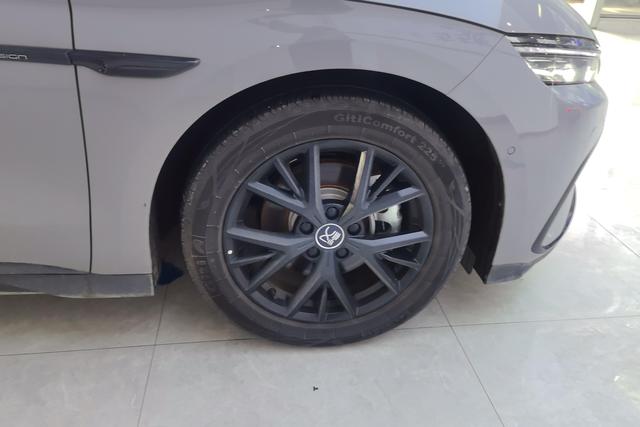 BYD Han 2025 thumb 2