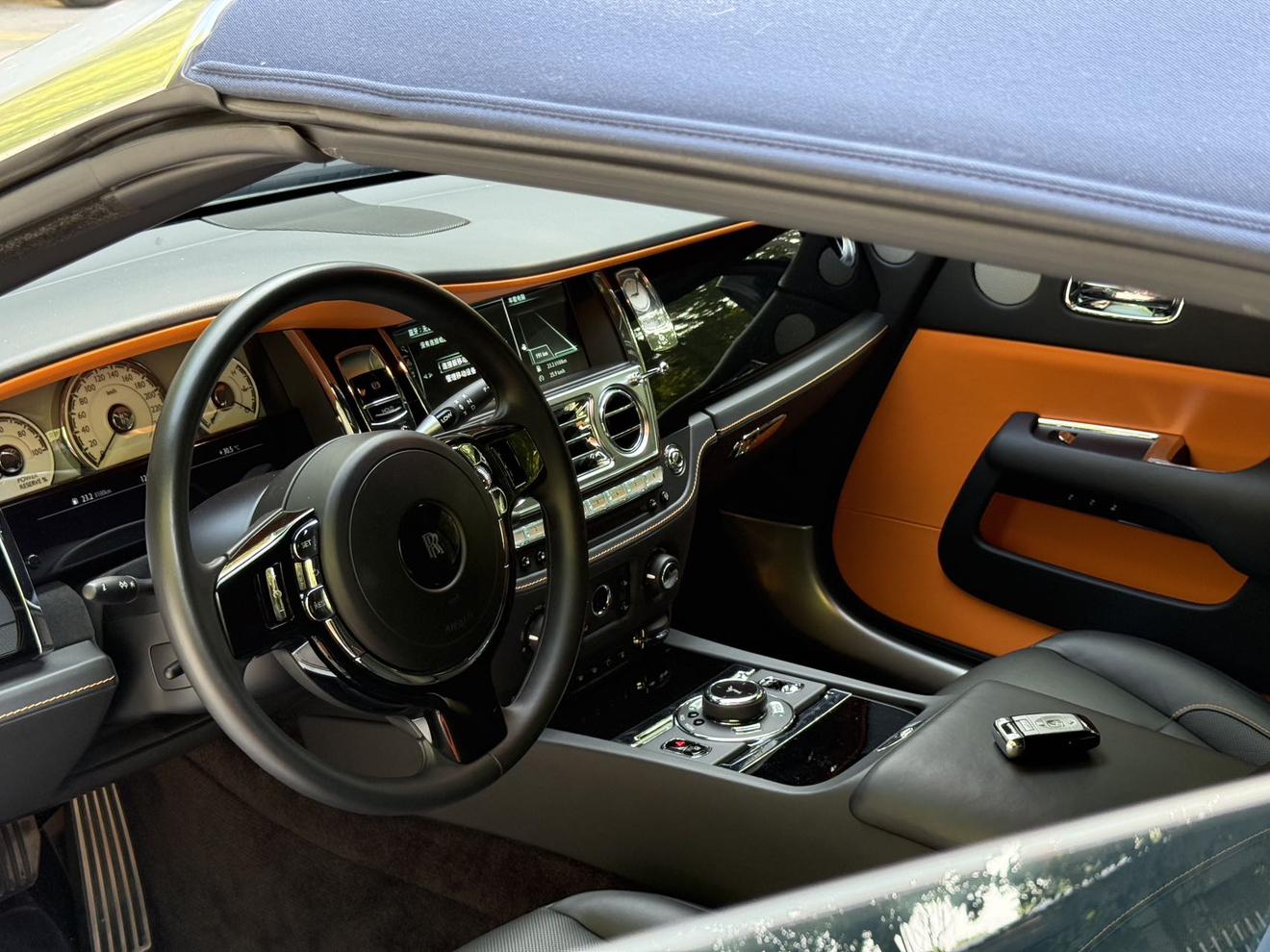Rolls-Royce Yao Ying 2015 thumb 4