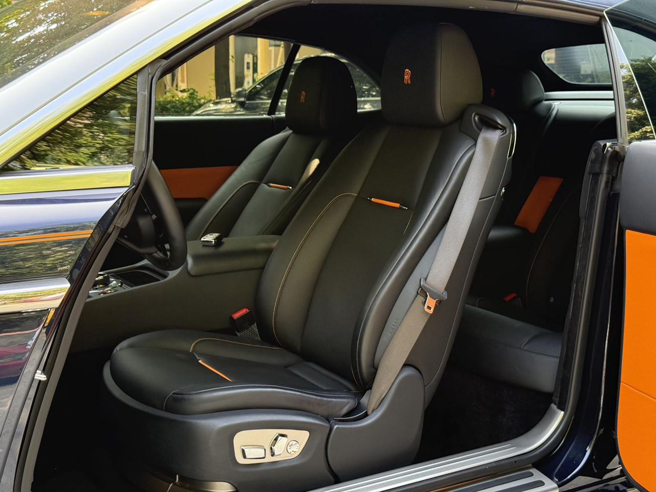 Rolls-Royce Yao Ying 2015 thumb 6