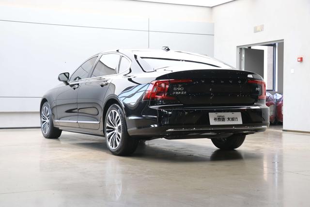 Volvo S90 2025 thumb 2