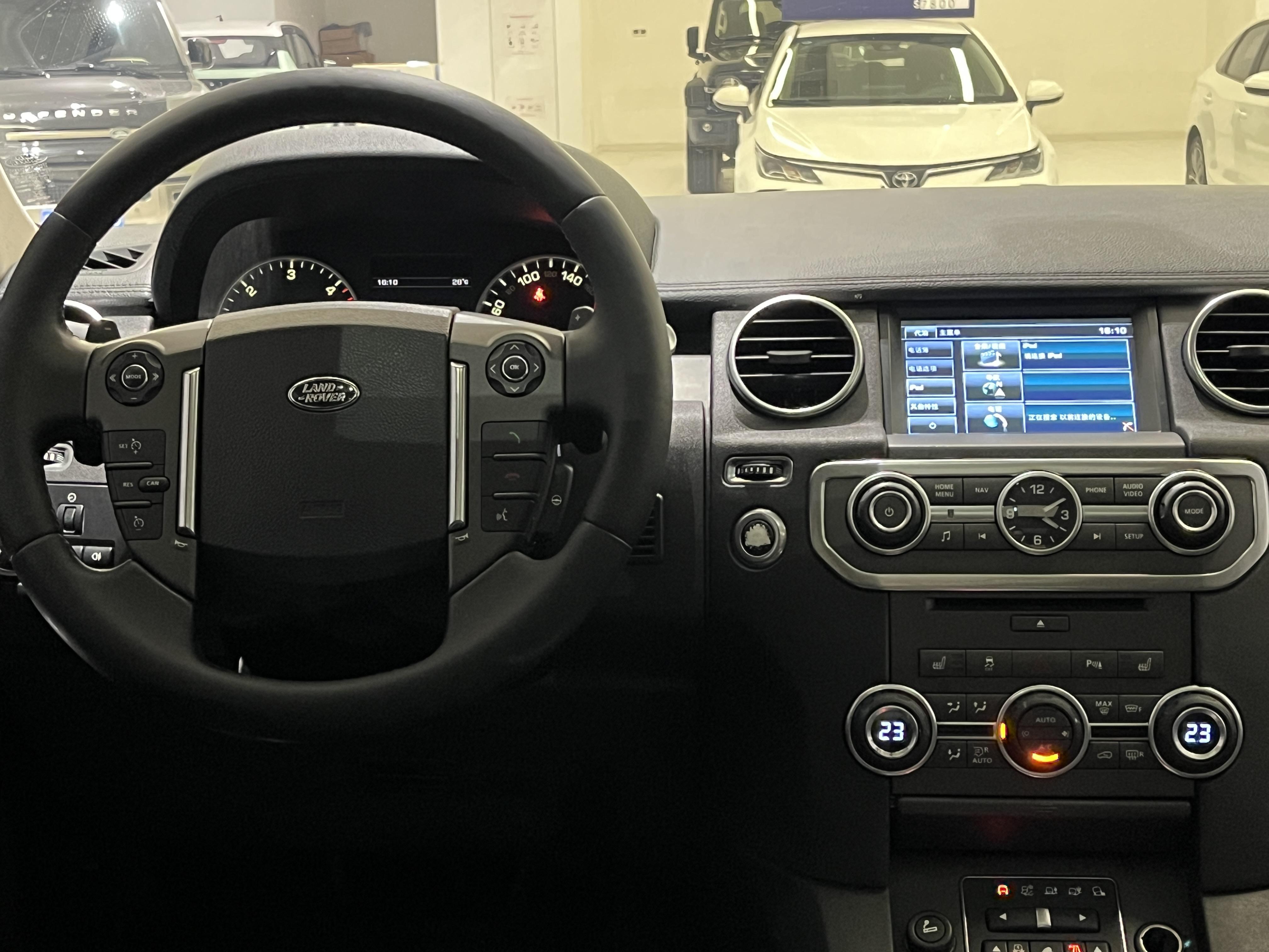 Land Rover Discovery 2014 thumb 4