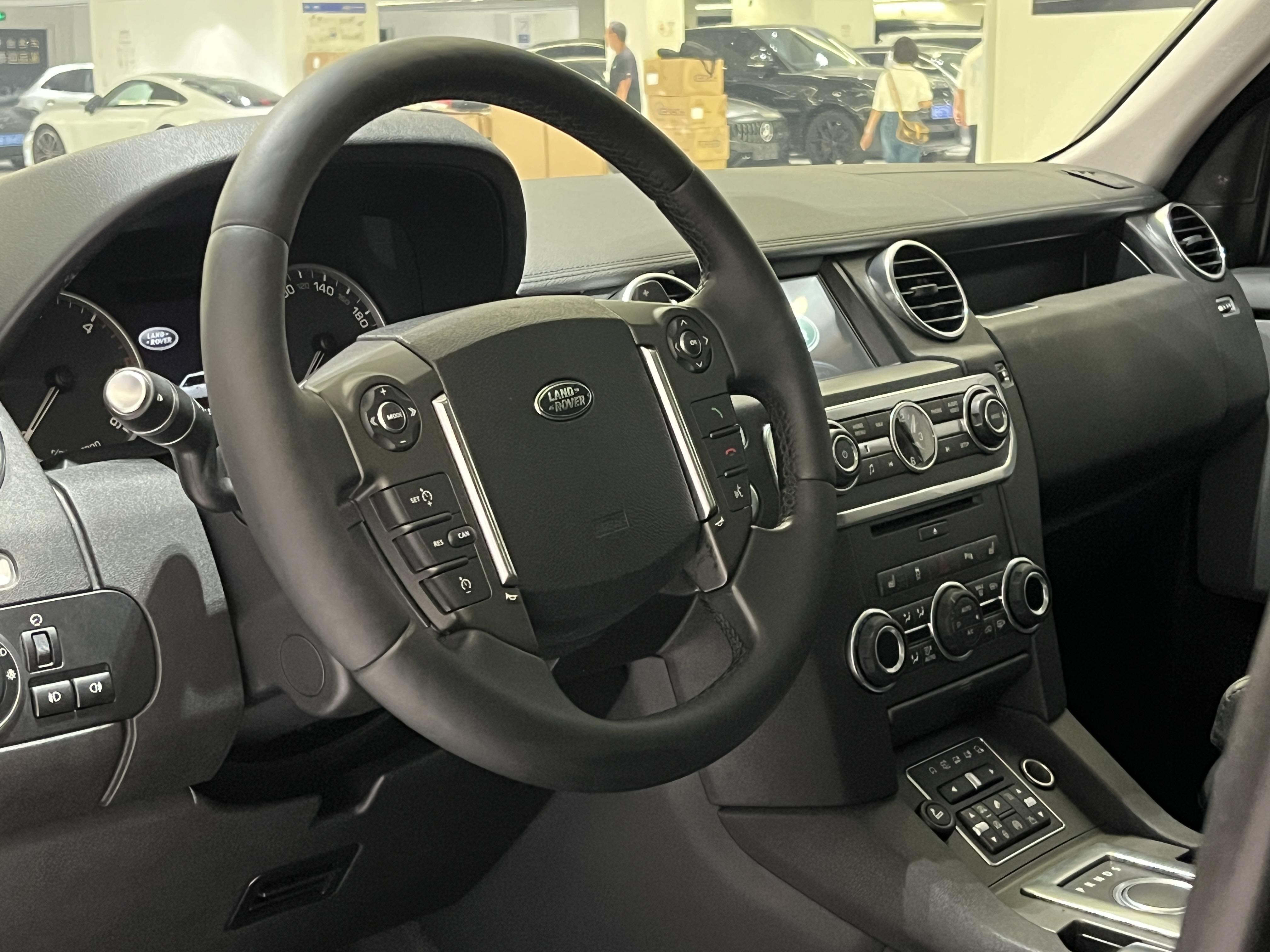Land Rover Discovery 2014 thumb 11