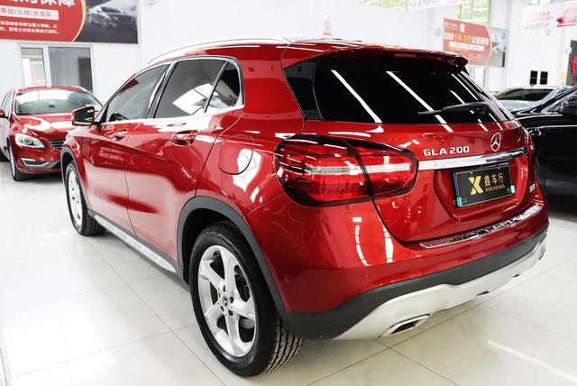 Mercedes-Benz GLA 2017 thumb 2