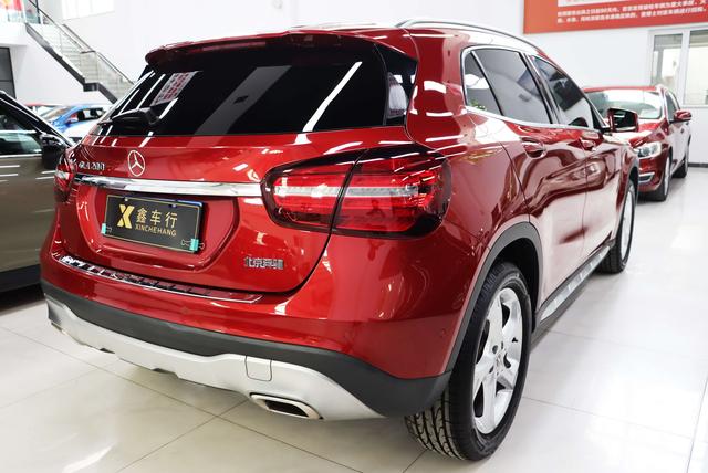 Mercedes-Benz GLA 2017 thumb 4