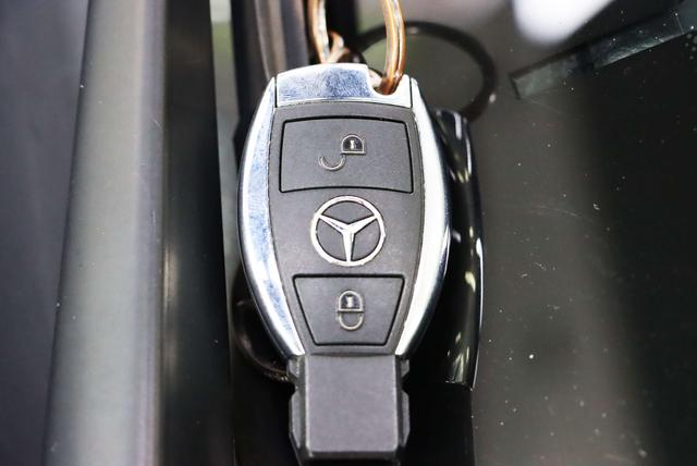 Mercedes-Benz GLA 2017 thumb 5