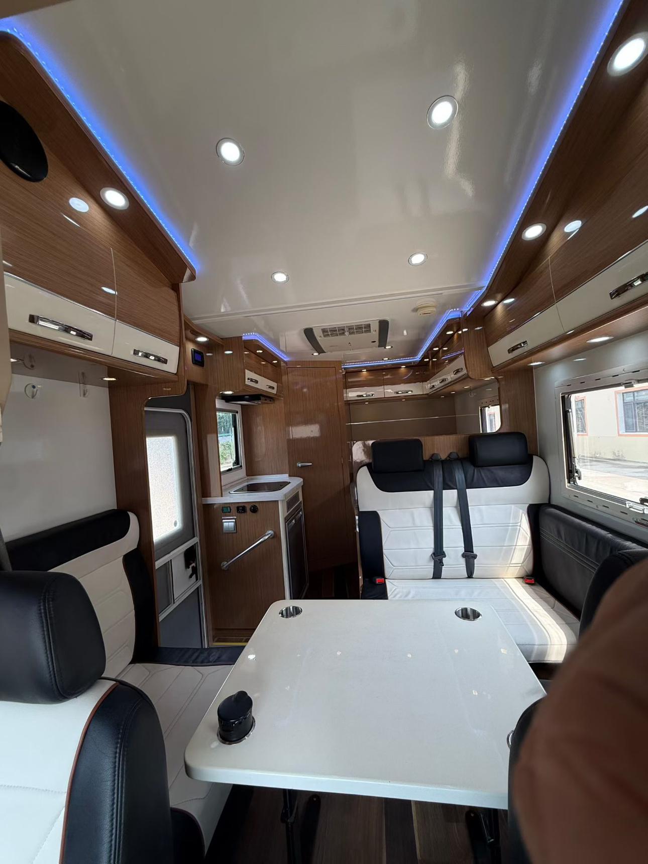 Mercedes-Benz Sprinter 2018 thumb 11