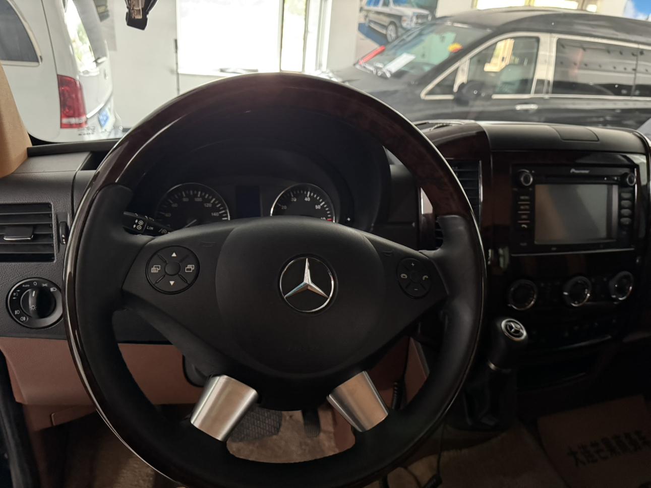 Mercedes-Benz Sprinter 2016 thumb 9