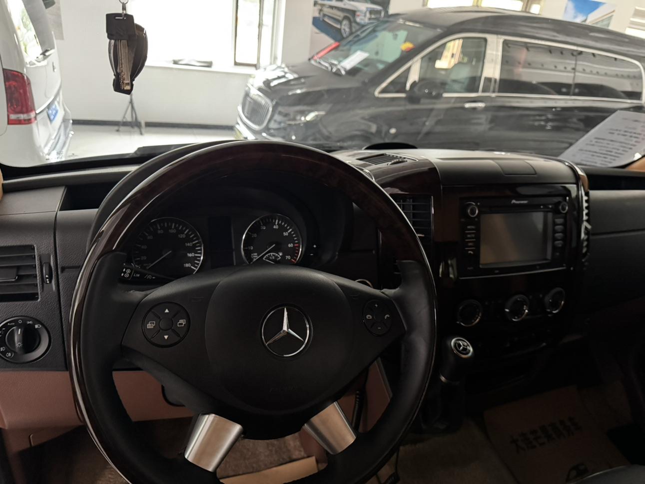 Mercedes-Benz Sprinter 2016 thumb 11