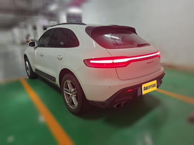 Porsche Macan 2022 thumb 2
