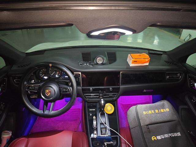 Porsche Macan 2022 thumb 3
