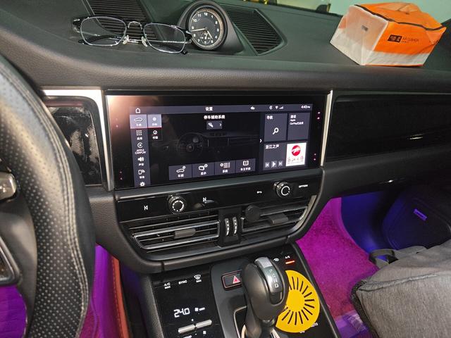 Porsche Macan 2022 thumb 6