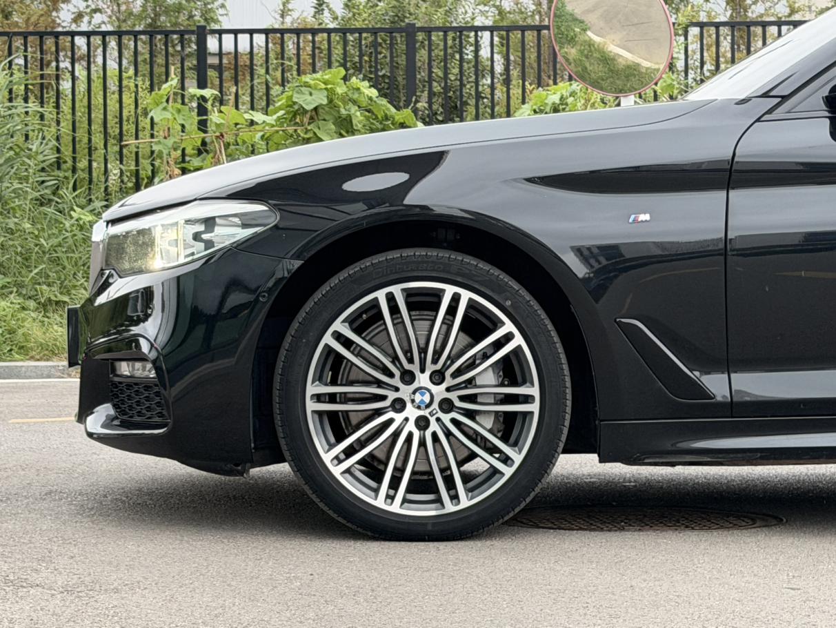 BMW 5 серии 2018 thumb 9