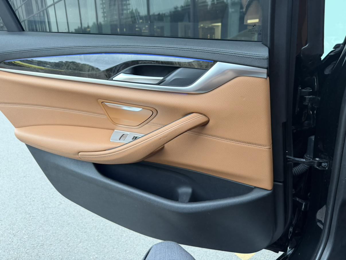BMW 5 серии 2018 thumb 11