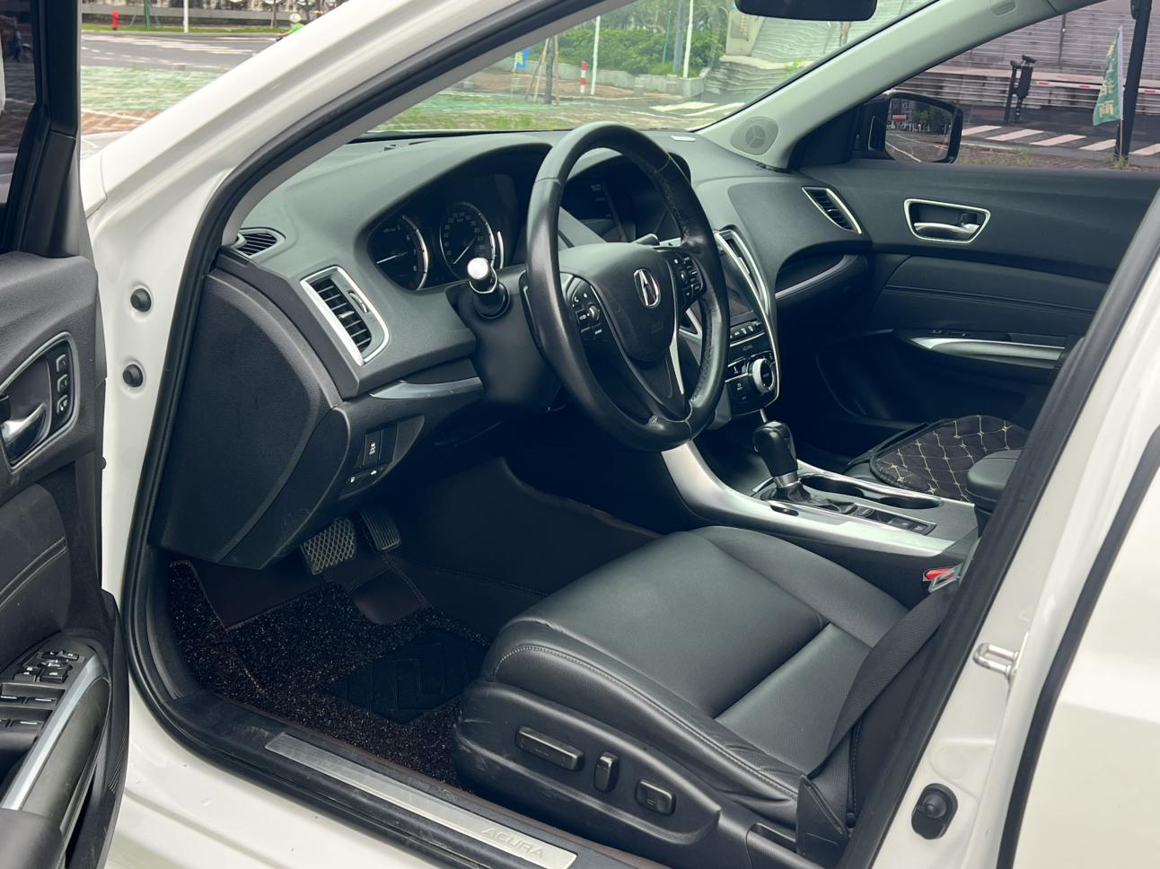 Acura TLX-L 2018 thumb 11