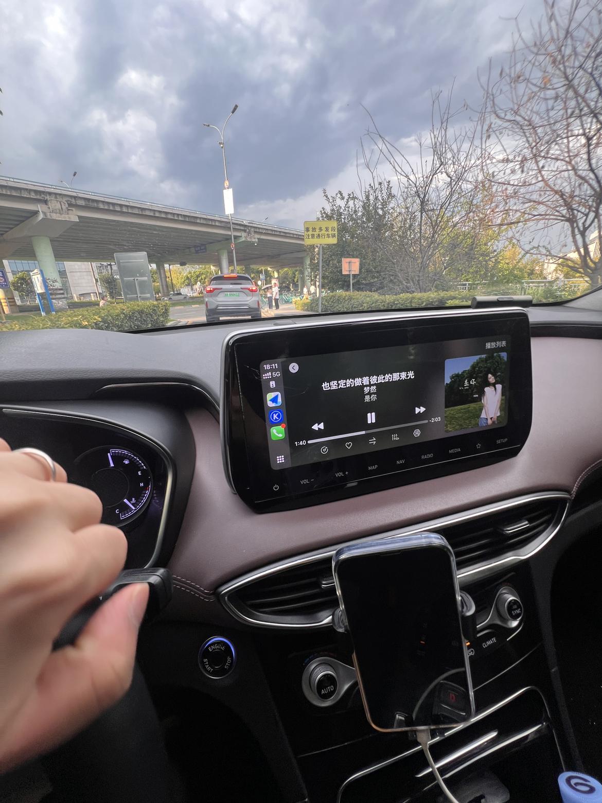 Hyundai Santa Fe 2019 thumb 5