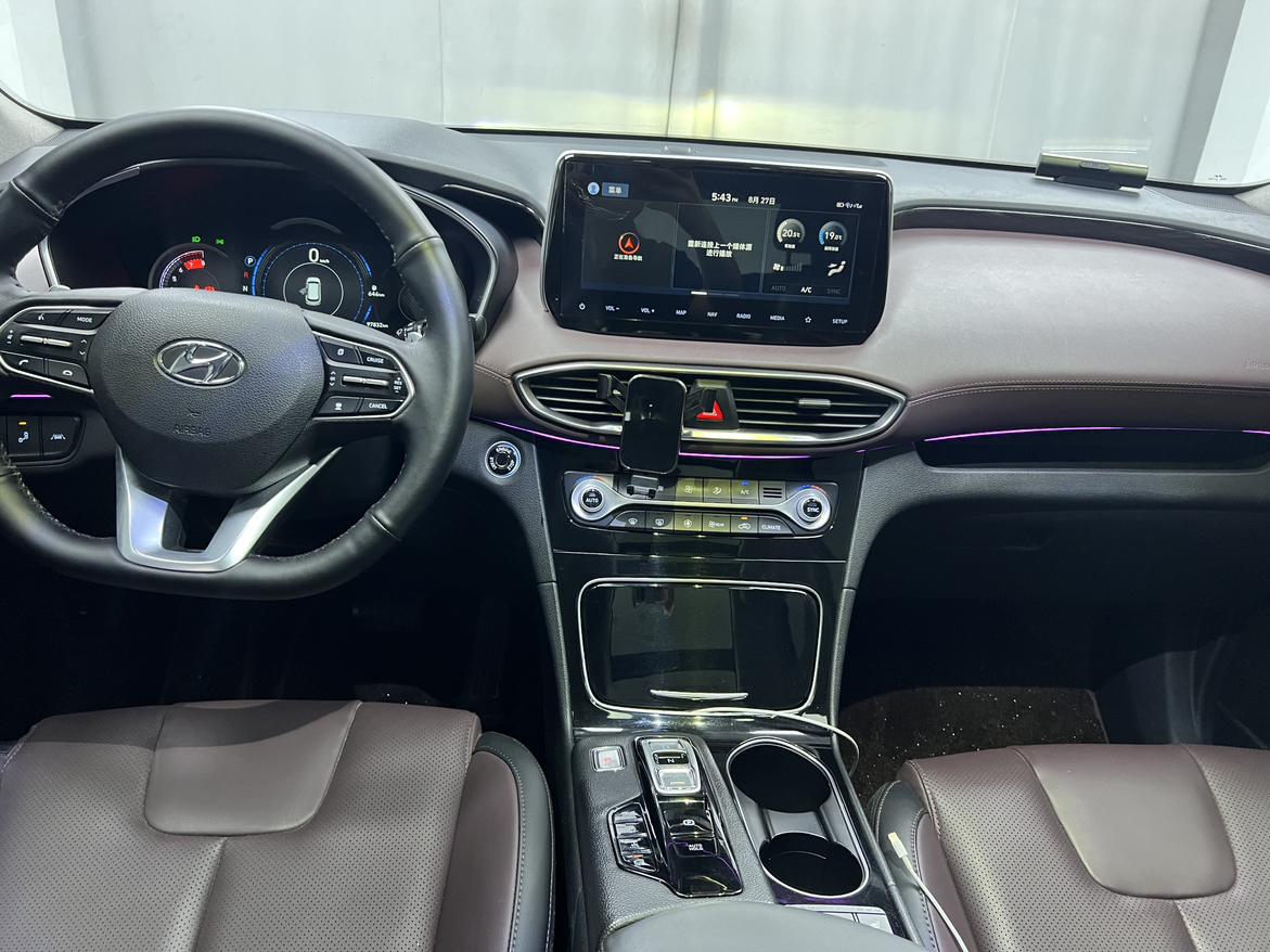 Hyundai Santa Fe 2019 thumb 9