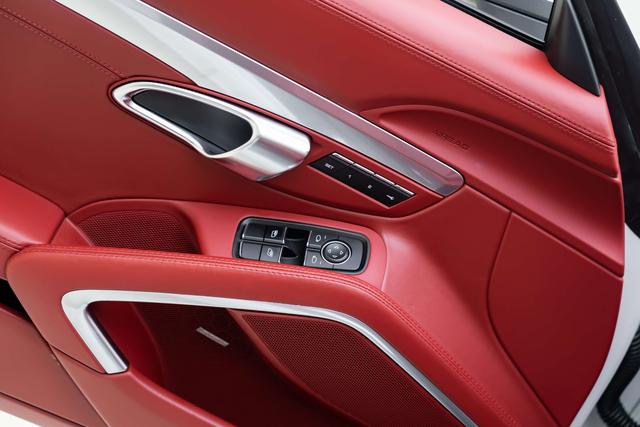 Porsche 718 2018 thumb 4