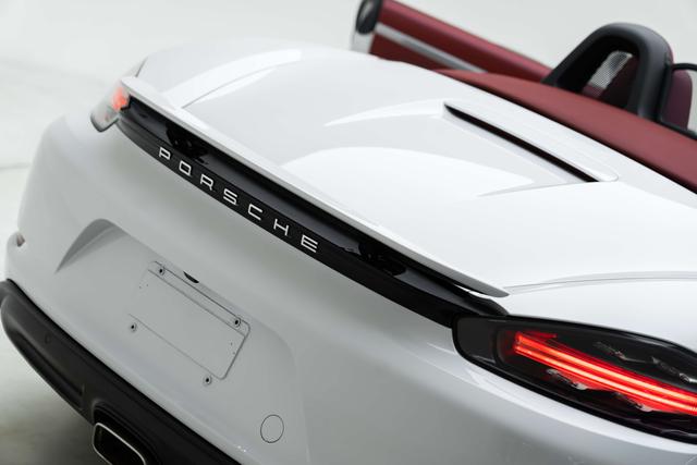 Porsche 718 2018 thumb 5