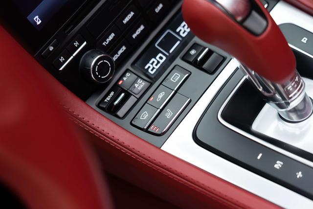 Porsche 718 2018 thumb 6