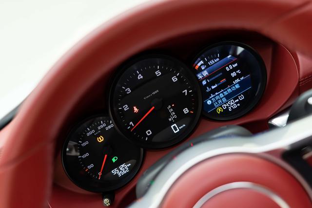 Porsche 718 2018 thumb 9