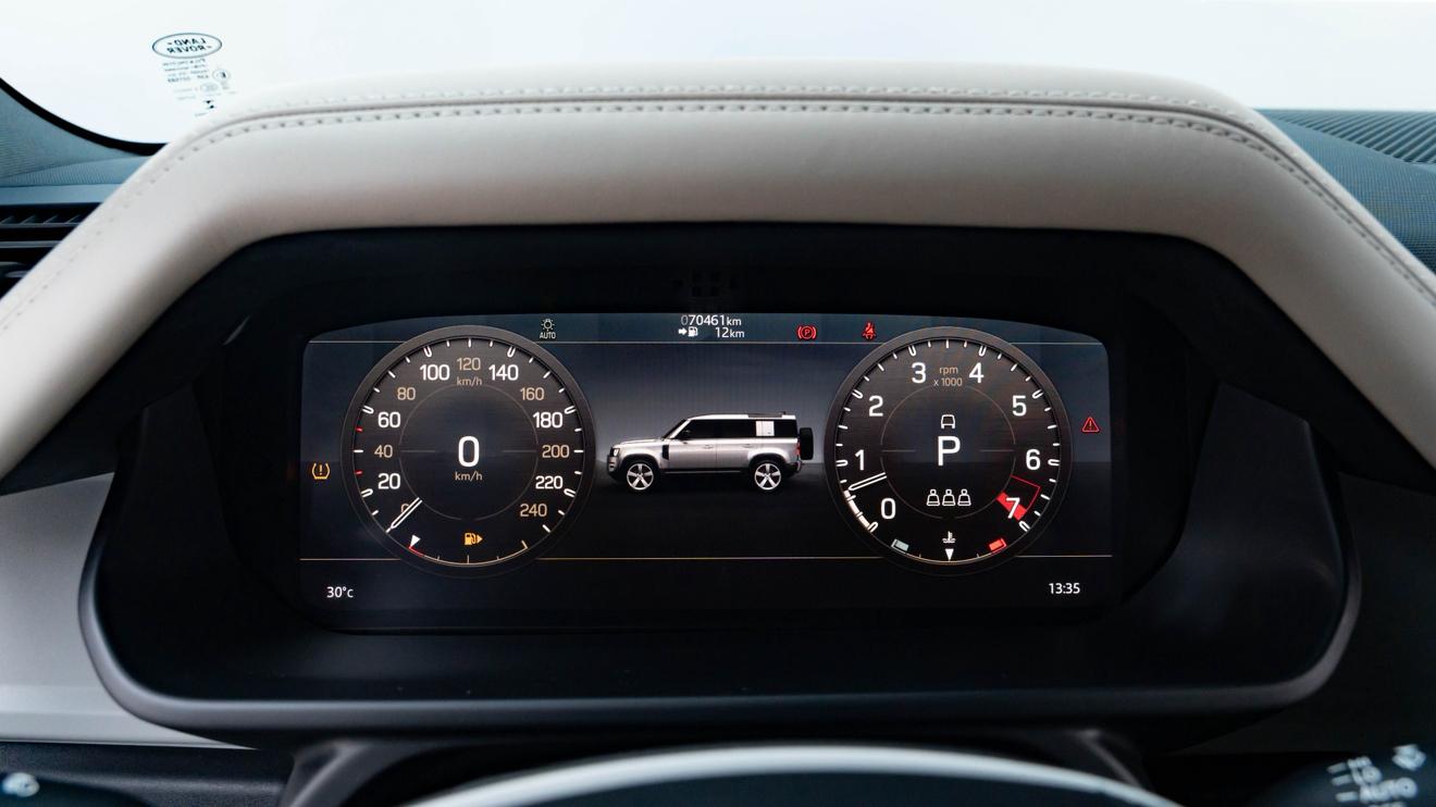 Land Rover Defender 2022 thumb 9
