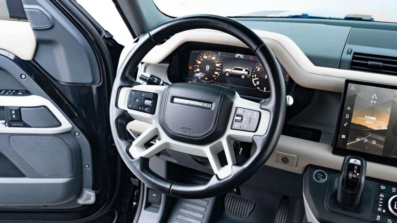 Land Rover Defender 2022 thumb 10