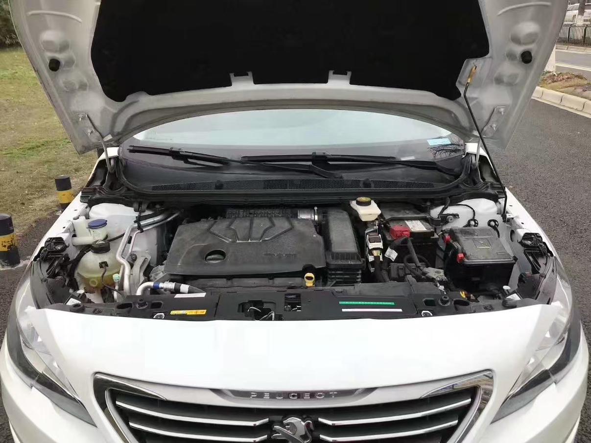 Peugeot 408 2015 thumb 4