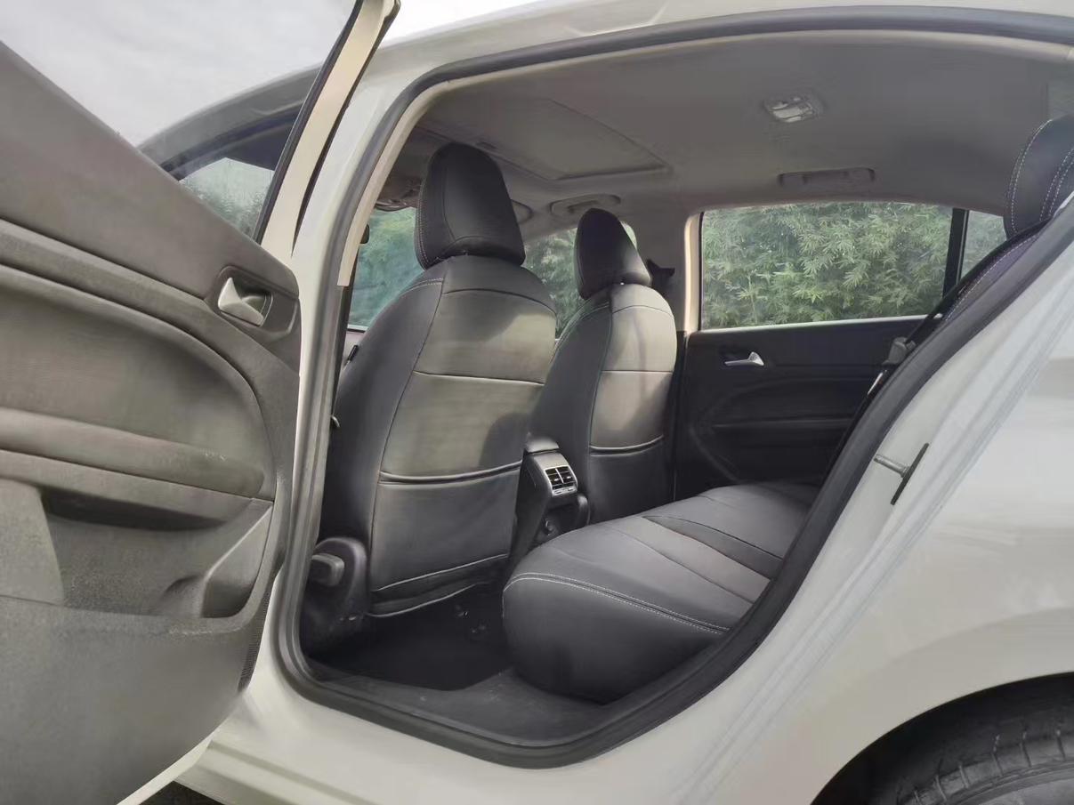 Peugeot 408 2015 thumb 7