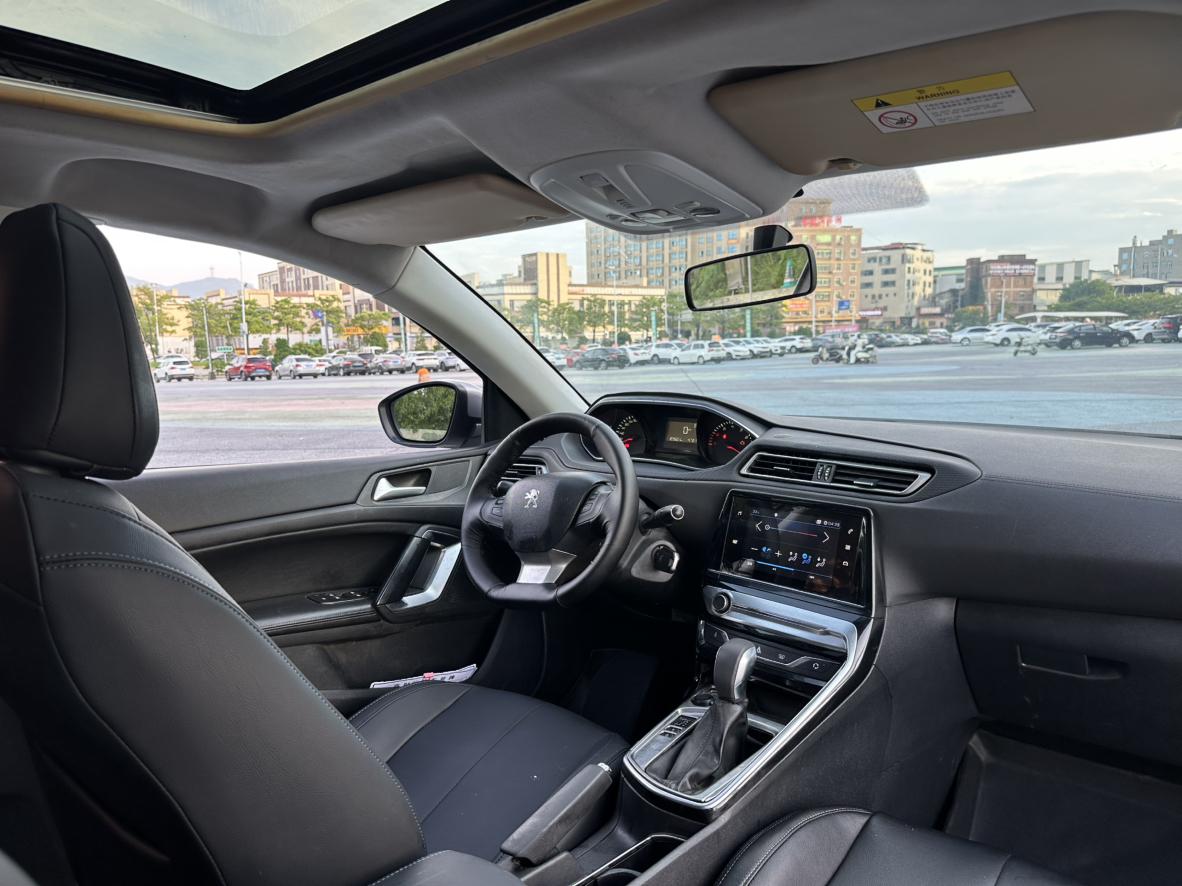 Peugeot 308 2016 thumb 7