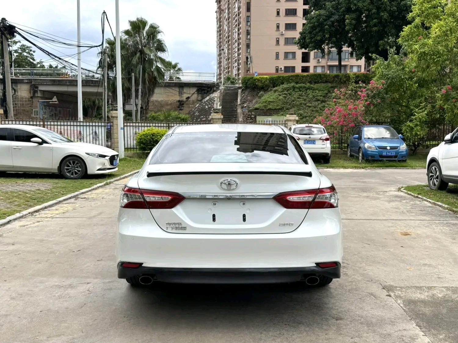 Toyota Camry 2018 thumb 3