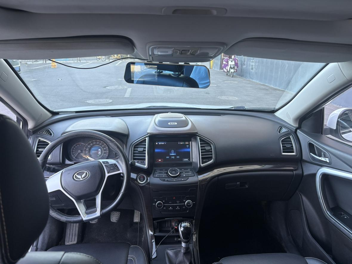 BAIC Huansu S6 2016 thumb 5