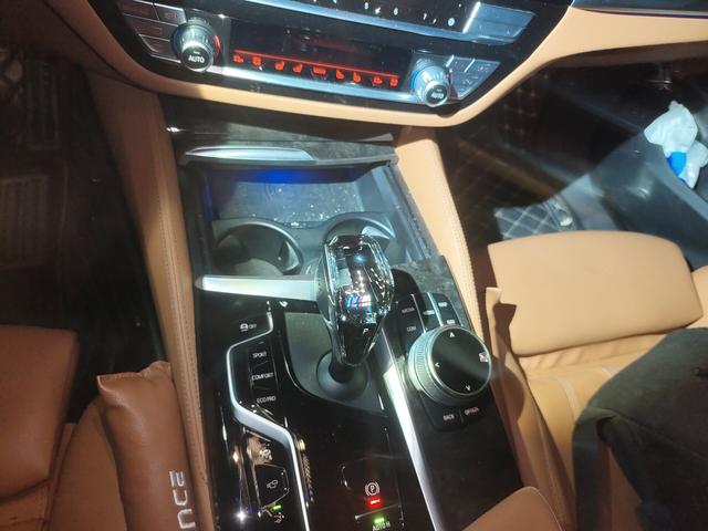 BMW 6 серии 2021 thumb 7