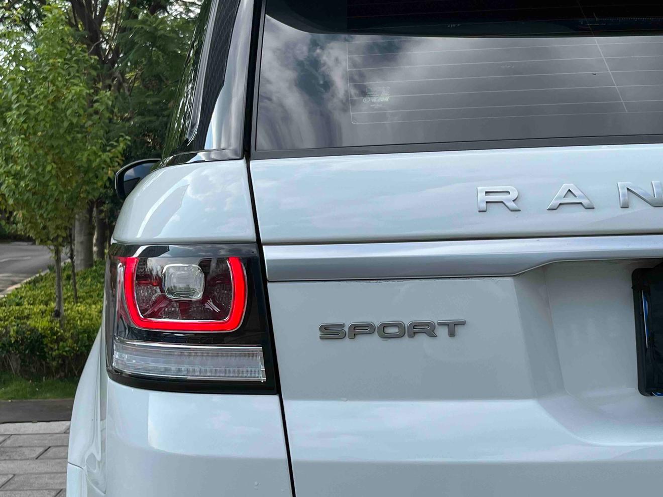 Land Rover Range Rover Sport 2017 thumb 8