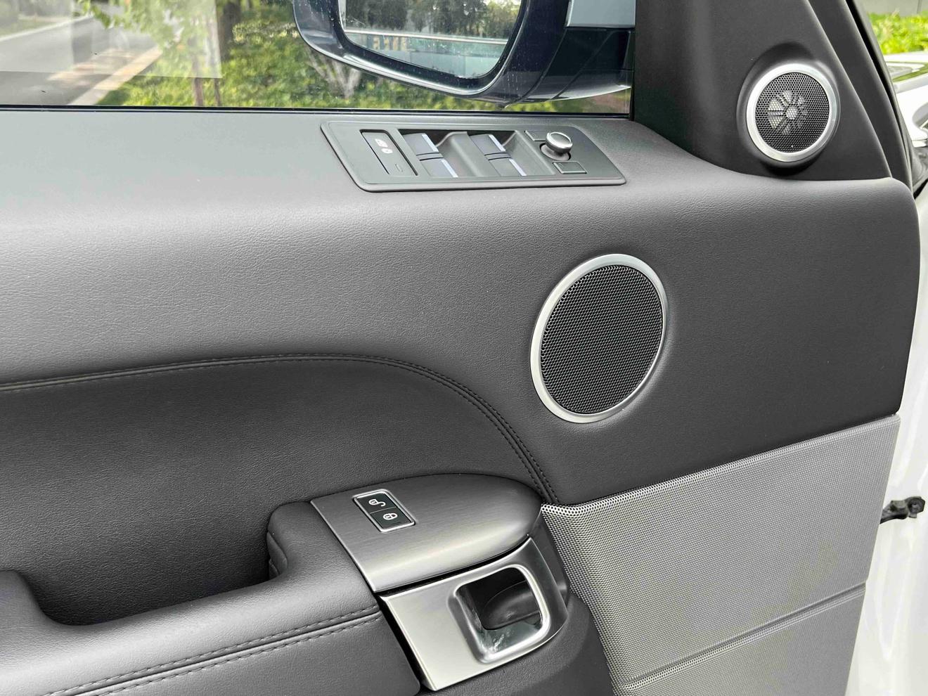 Land Rover Range Rover Sport 2017 thumb 9