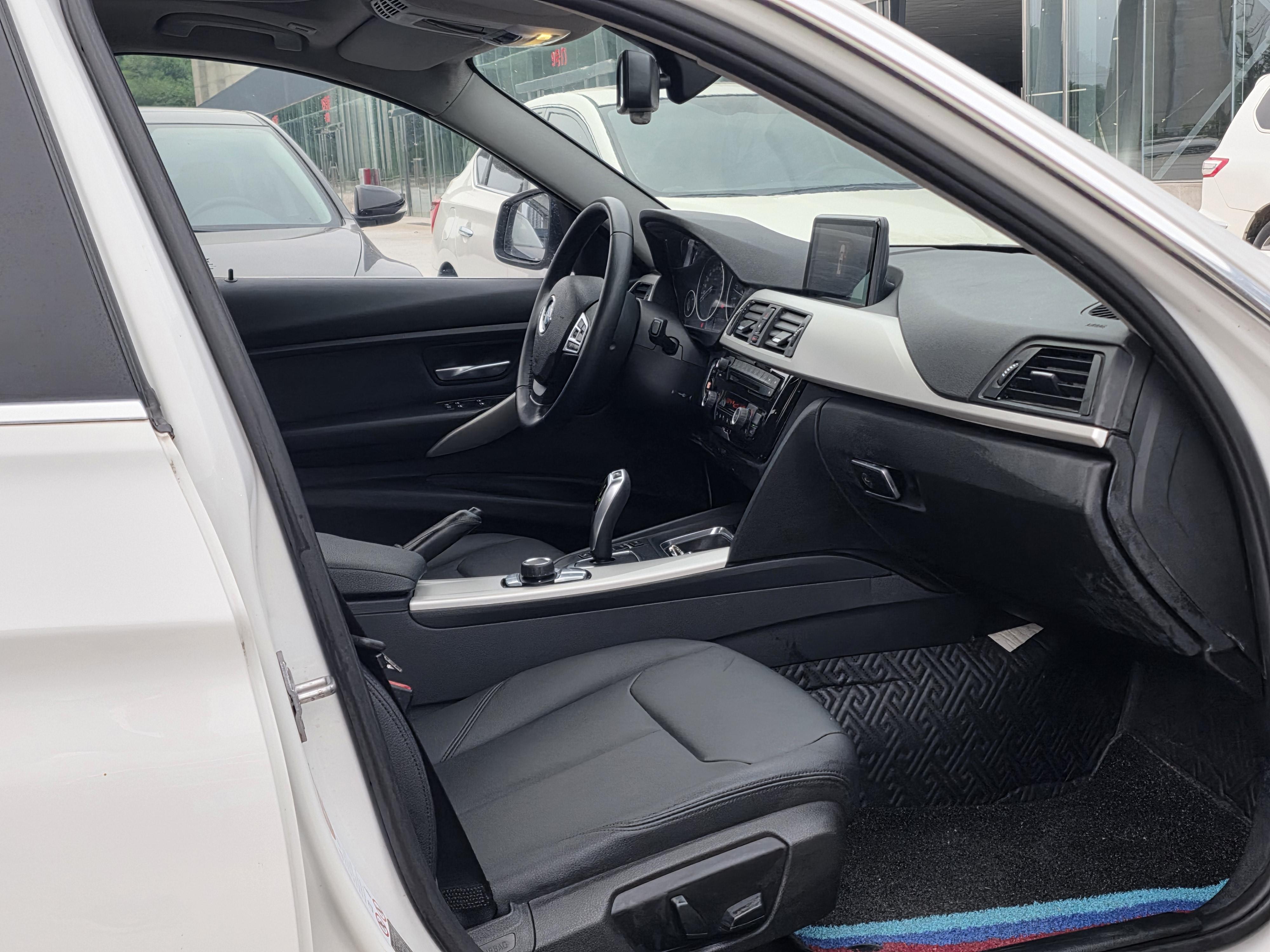 BMW 3 серии 2015 thumb 5