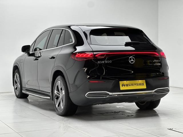 Mercedes-Benz EQE SUV 2024 thumb 3