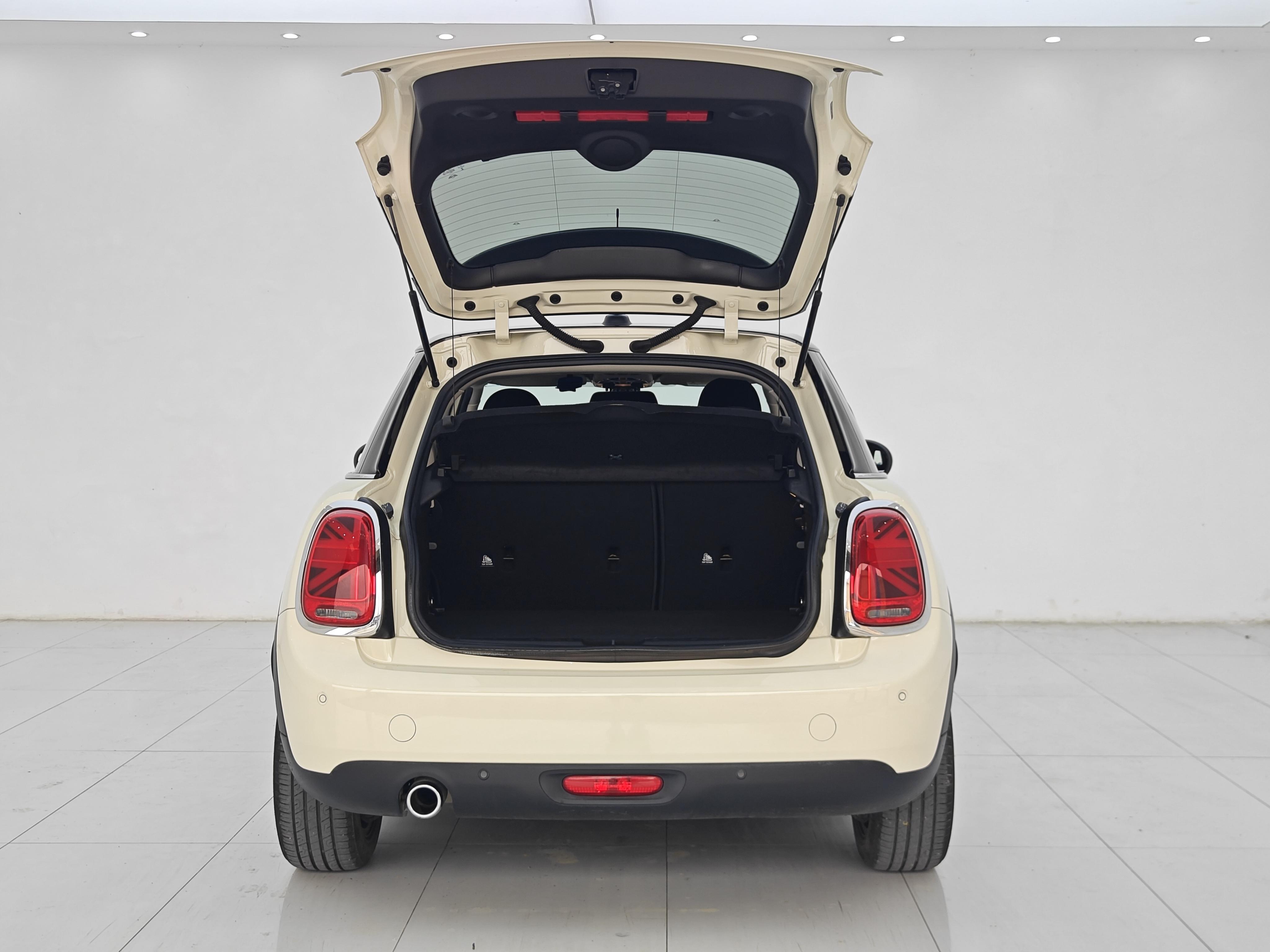 Mini Hatch 2018 thumb 9
