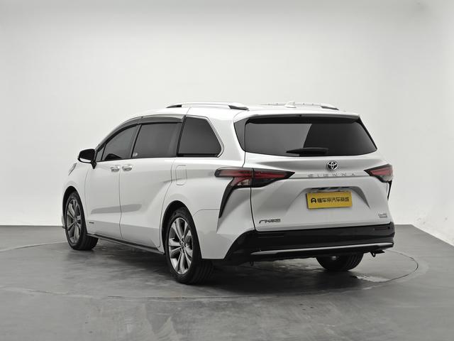 Toyota Sienna 2023 thumb 3