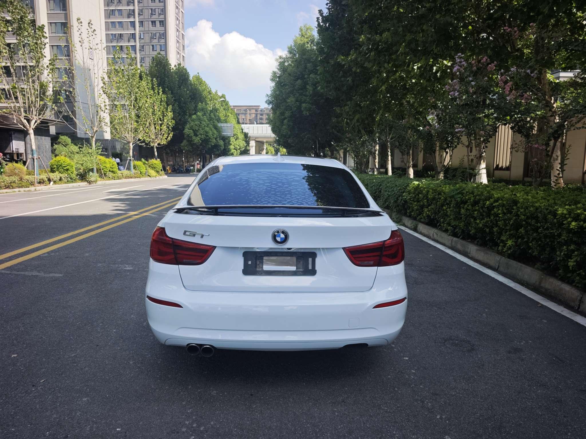 BMW 3 серии 2017 thumb 3
