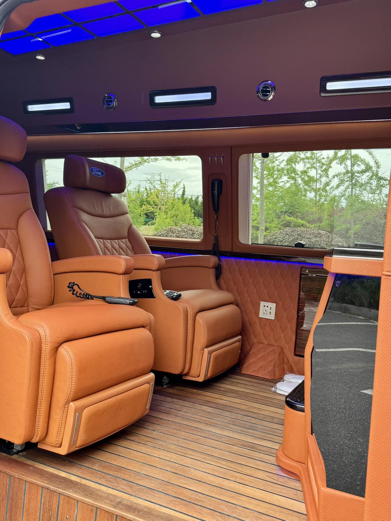 Ford E350 2013 thumb 5