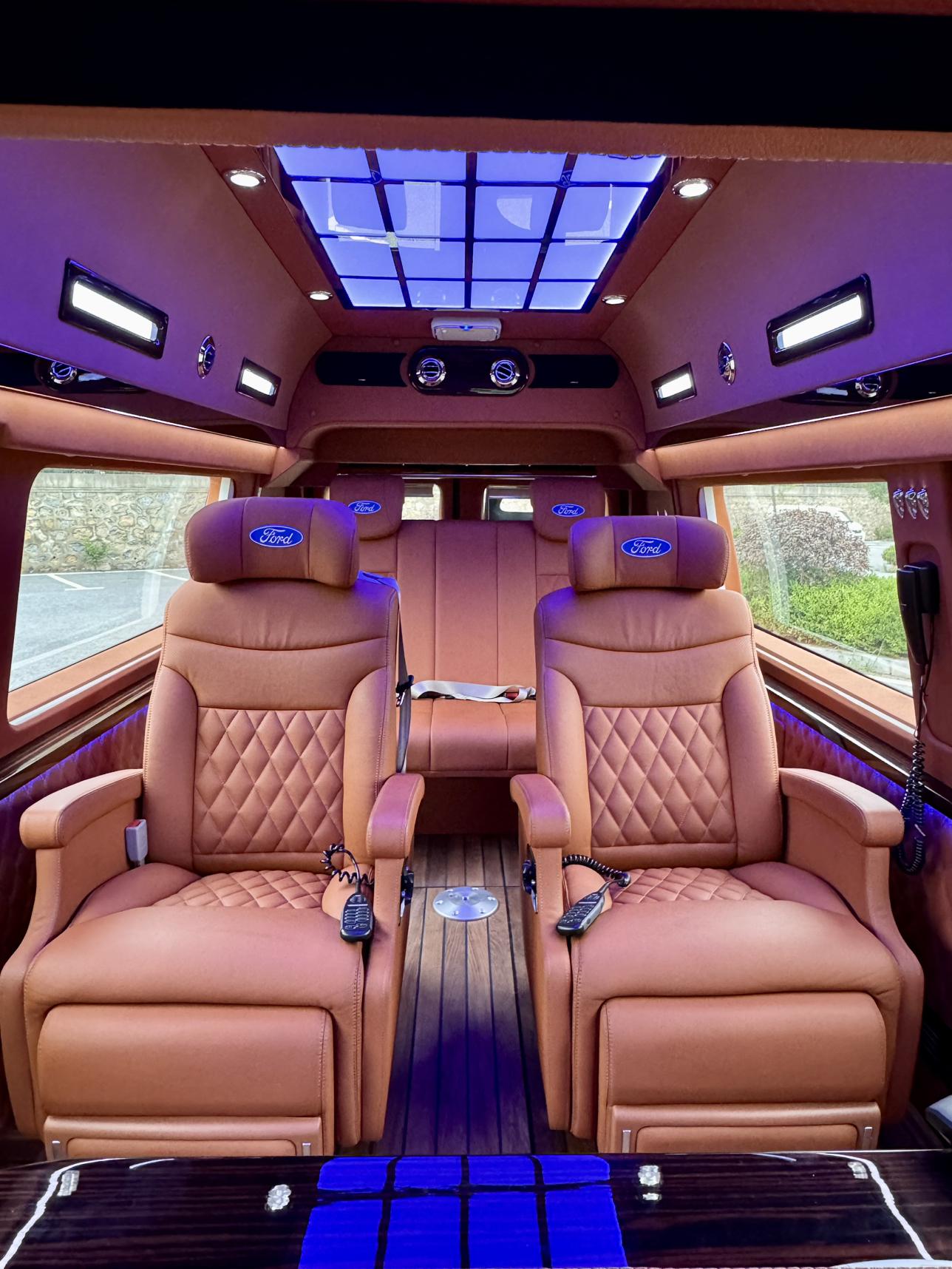 Ford E350 2013 thumb 6