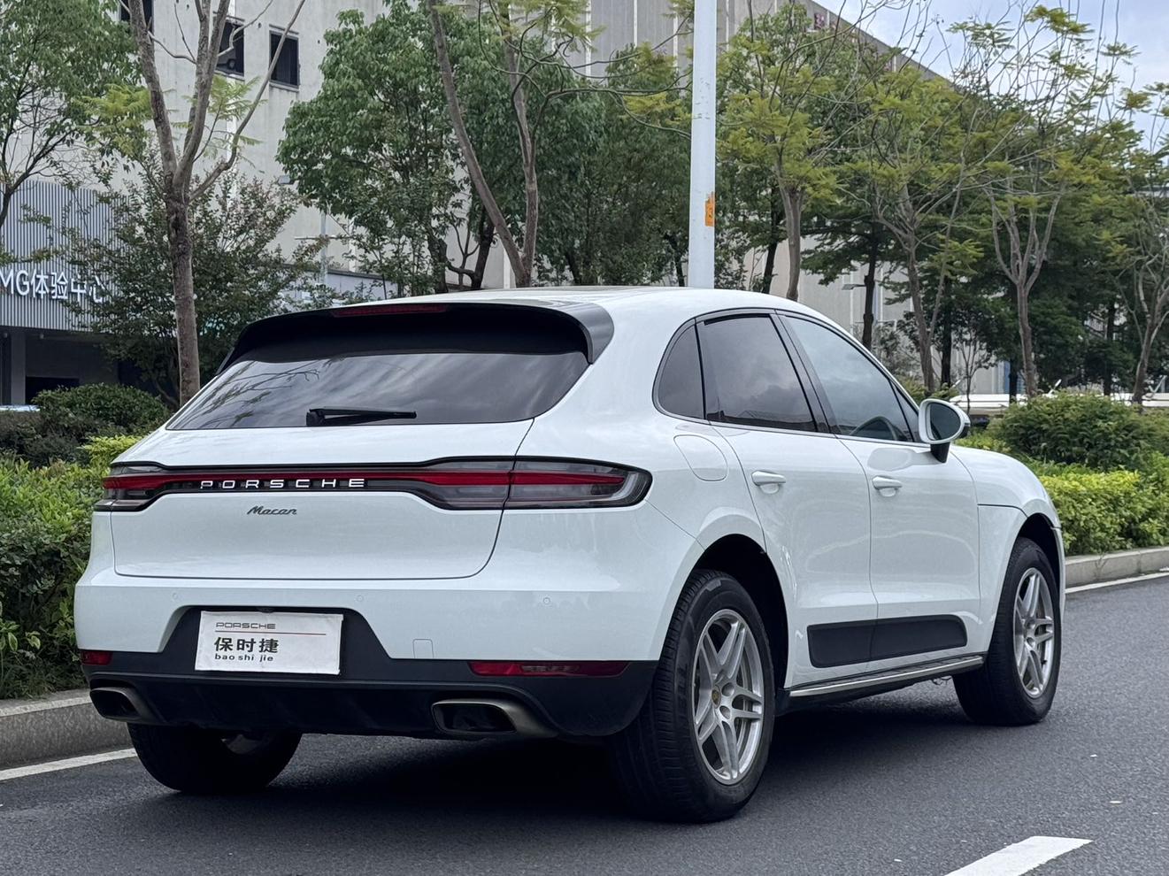 Porsche Macan 2018 thumb 4