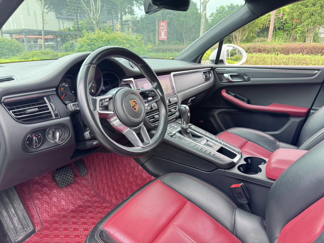 Porsche Macan 2018 thumb 6
