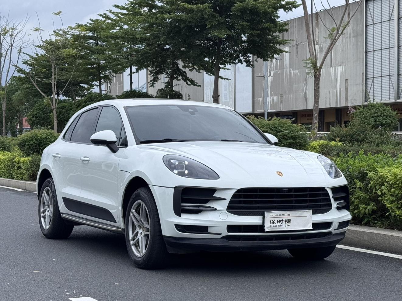 Porsche Macan 2018 thumb 10