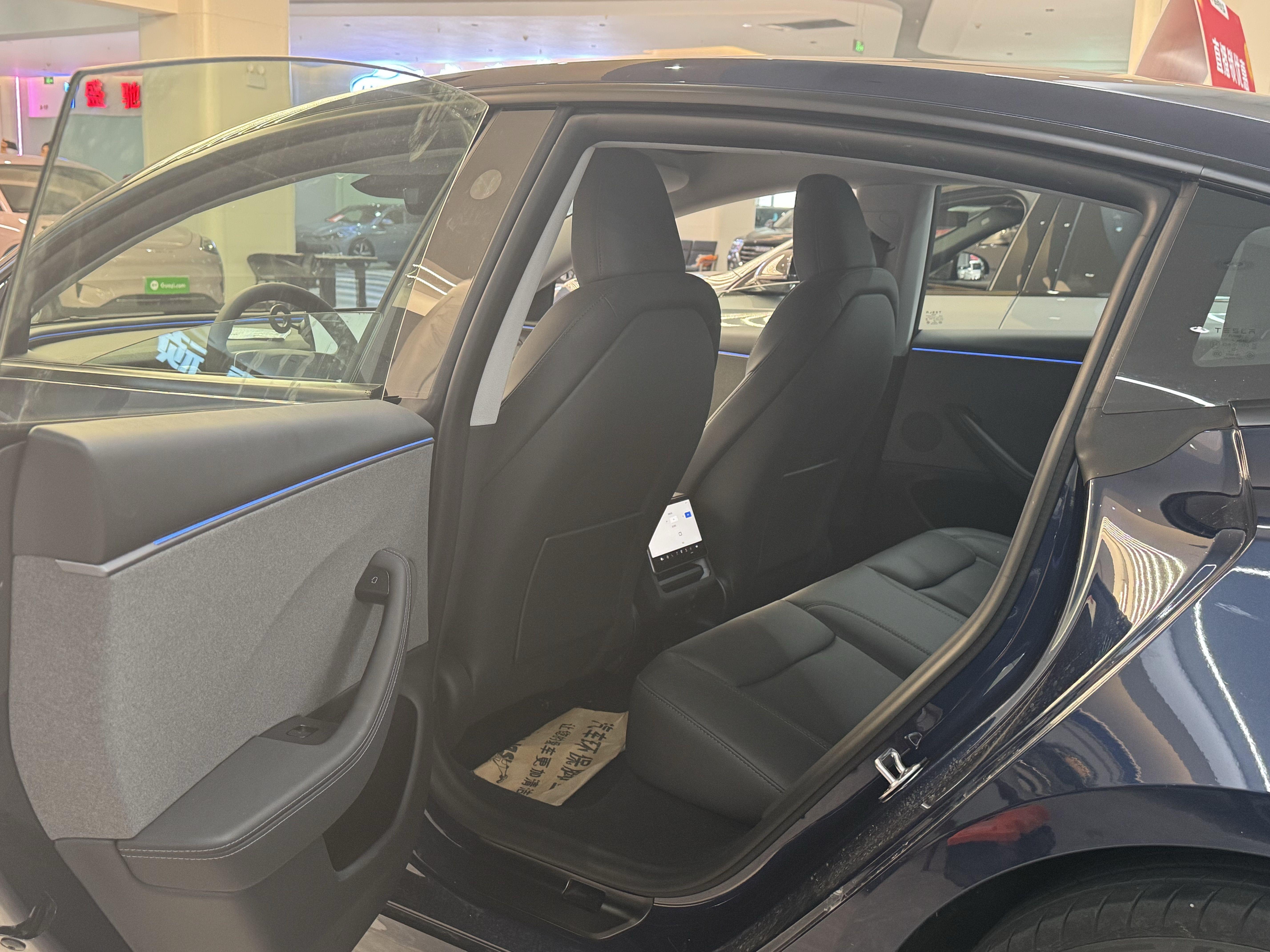 Tesla Model 3 2025 thumb 8
