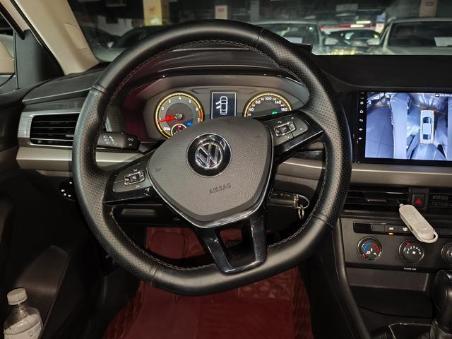 Volkswagen Lavida XR 2019 thumb 6