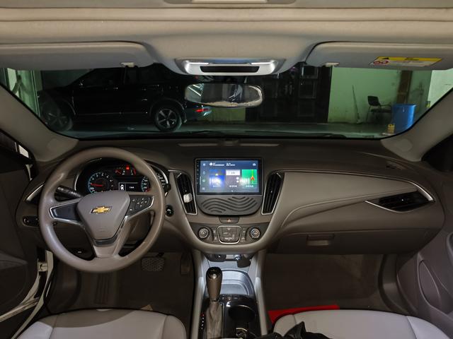 Chevrolet Malibu 2018 thumb 3
