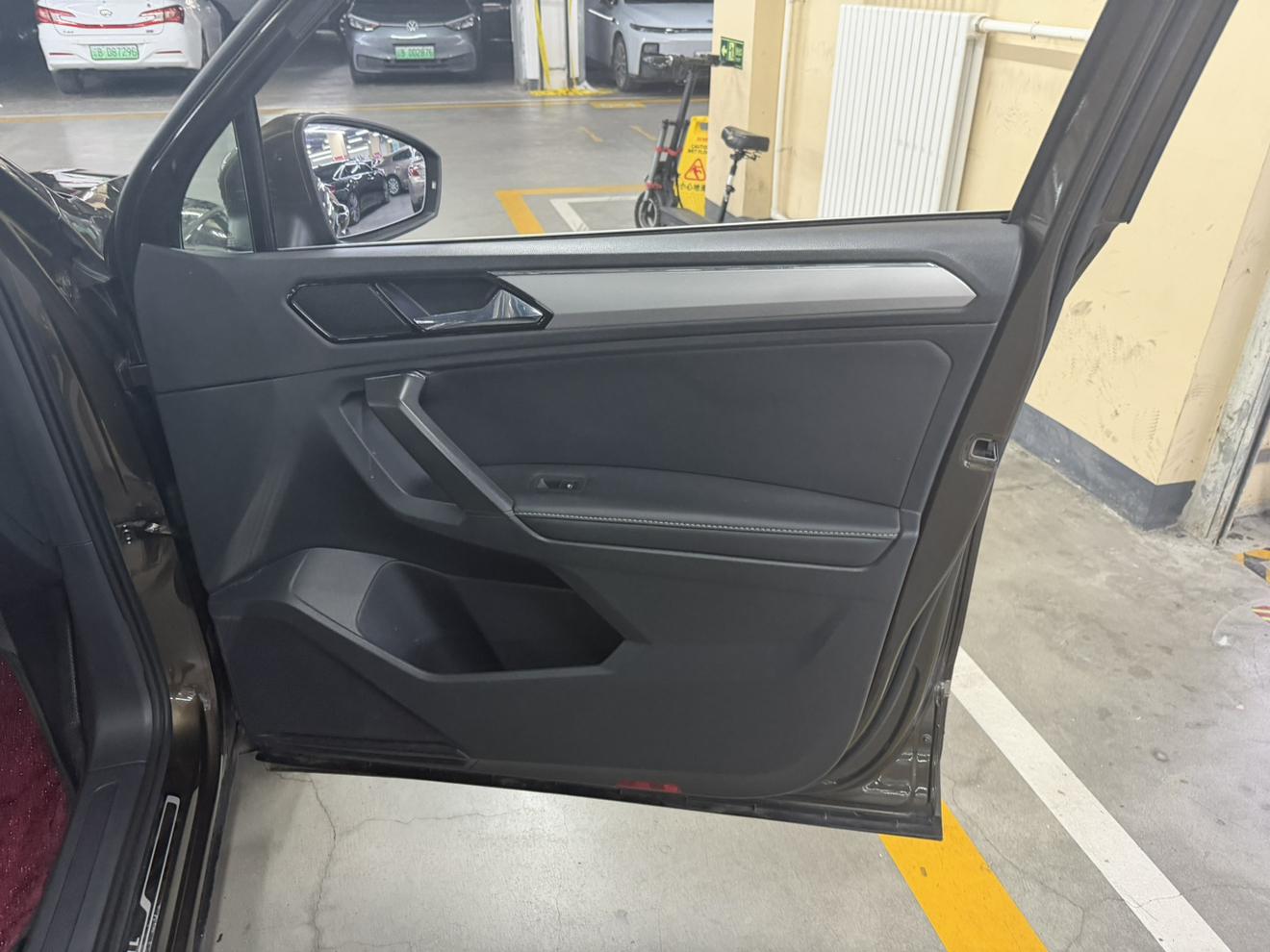 Volkswagen Tiguan 2017 thumb 7