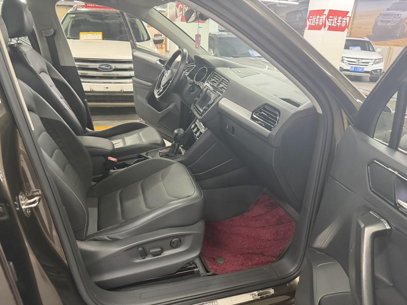 Volkswagen Tiguan 2017 thumb 8