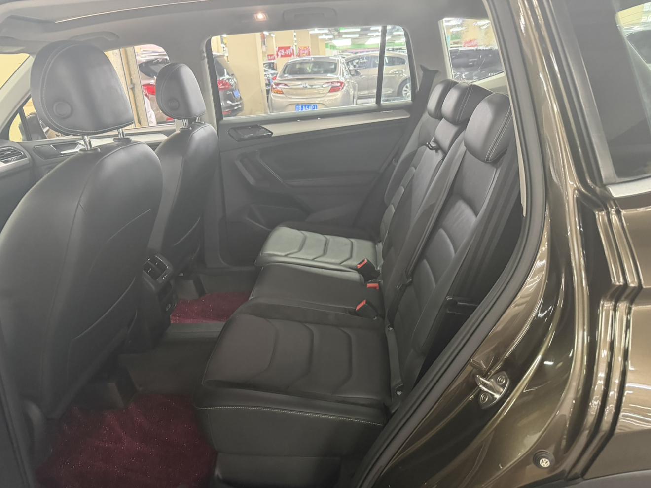 Volkswagen Tiguan 2017 thumb 12
